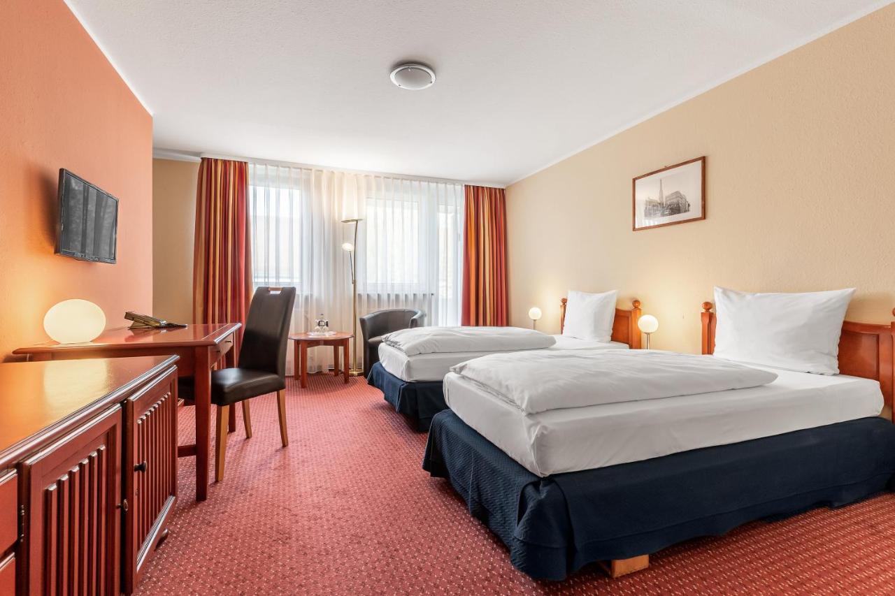 Standard Twin Room,1264880851:JPEG